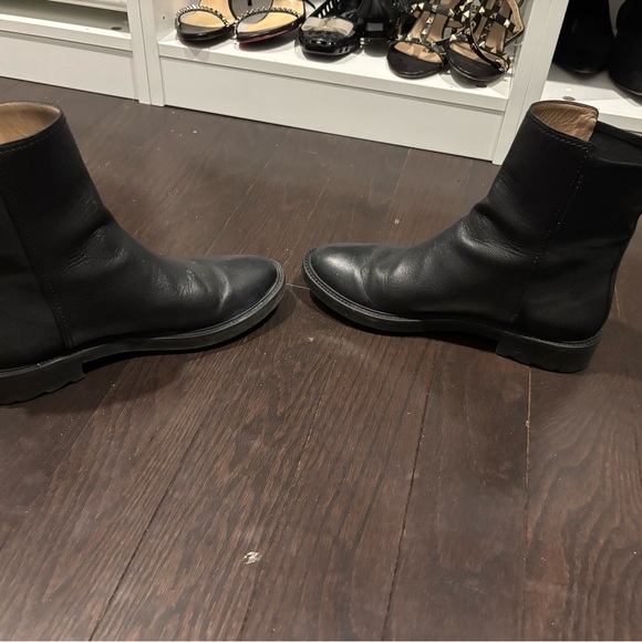 Salvatore Ferragamo Black Leather boots Authentic - Picture 4 of 7